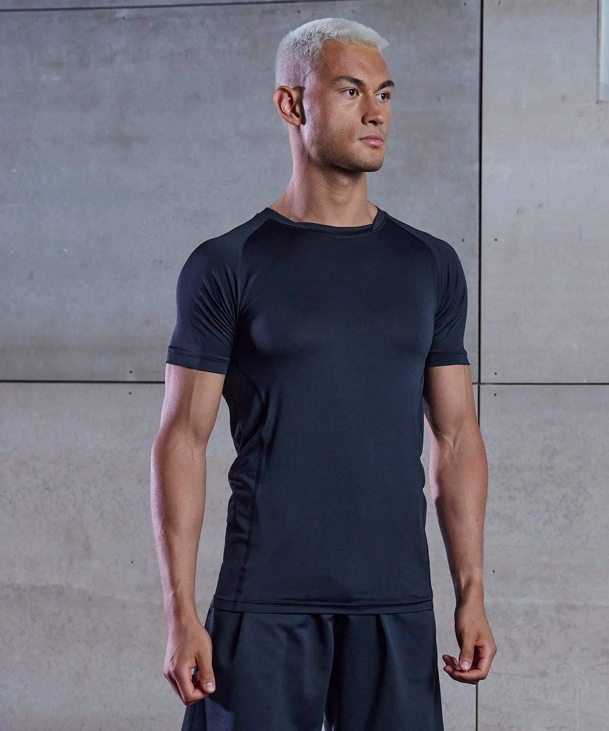 Black/Black - Slim fit t-shirt