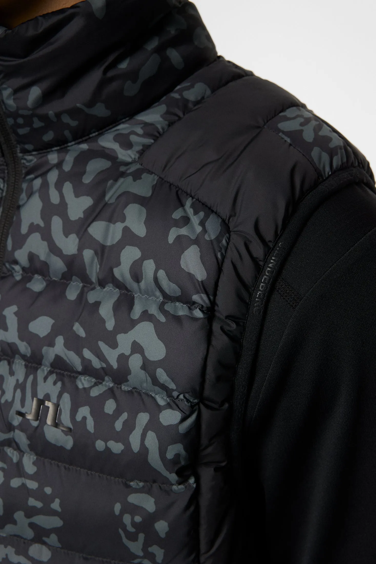 Oden Light Down Printed Vest