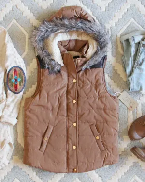 Suncadia Hooded Vest in Camel